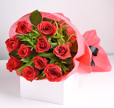Classic 10 Red Roses Bouquet