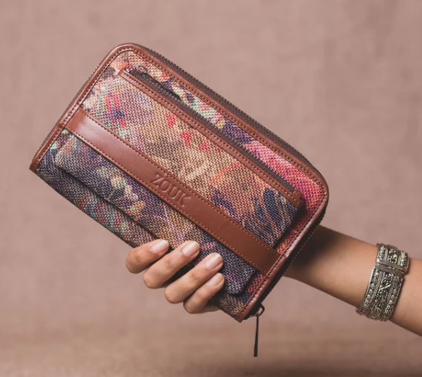 Classic Zipper Wallet - FloLov