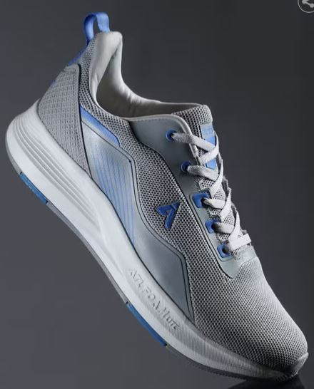 Round-Toe Sports Shoes with Lace Fastening