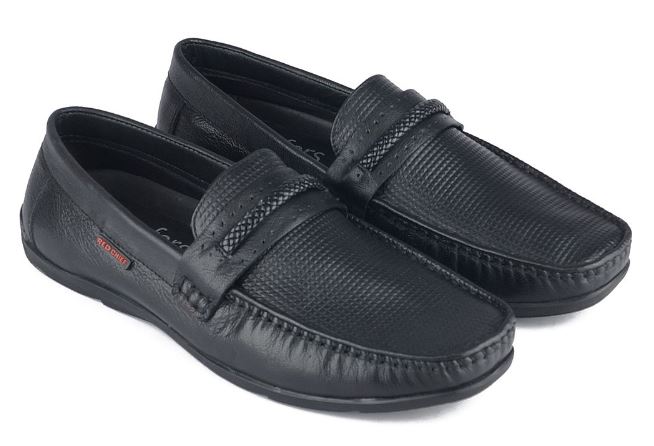 Redchief Black Loafer's