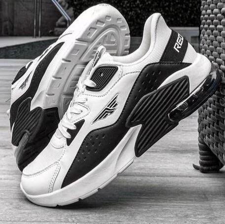Men Colourblock Lace-Up Sneakers