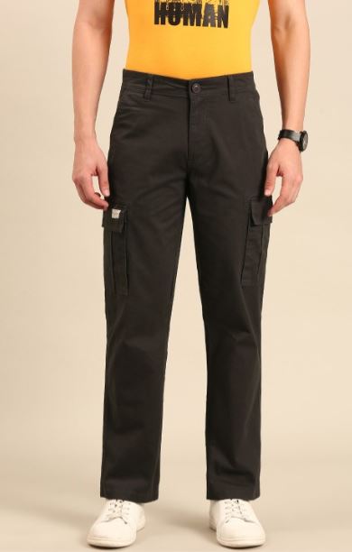 Men Loose Fit Cargos Trousers