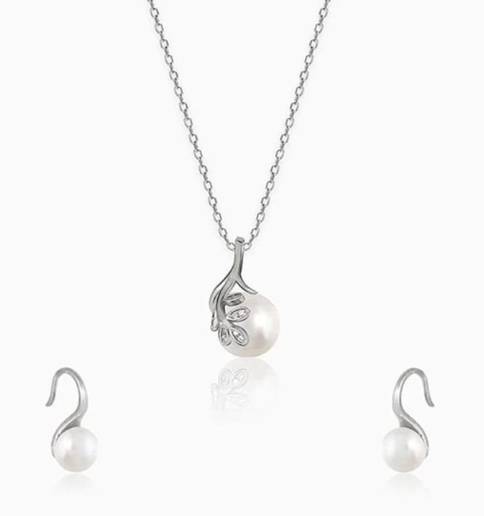 Charming Pearl Set with Link Chain