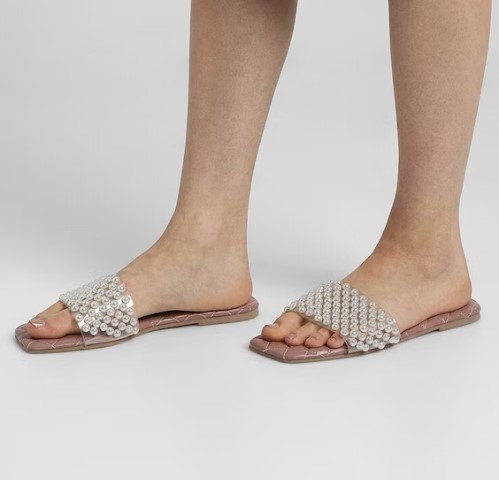 Forever 21 Women White Flats
